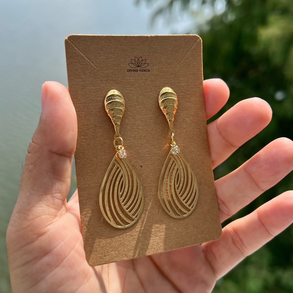 Seashell Teardrop Dangle Earrings | Handmade | Gold Plated Stainless Steel